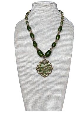 Green Bead Floral Pendant Necklace - Women Jewelry
